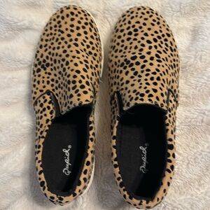 Qupid animal print shoes size 7